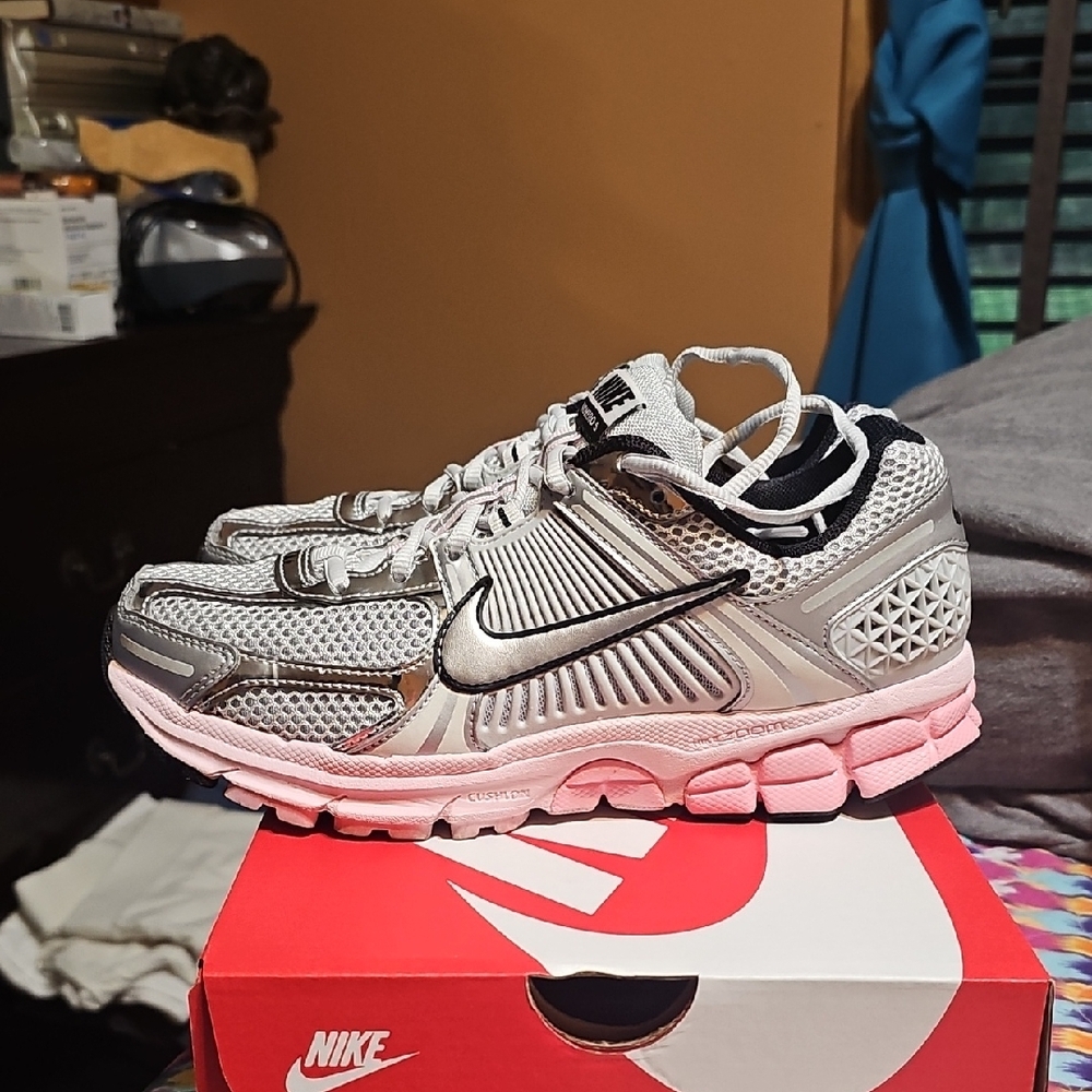 Nike Vomero 5 Metallic Silver and Soft Pink Sneakers